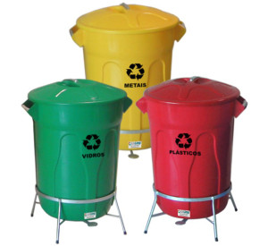Lixeira Plástico Pedal Ferro Redonda 100 L CJ 3 JS